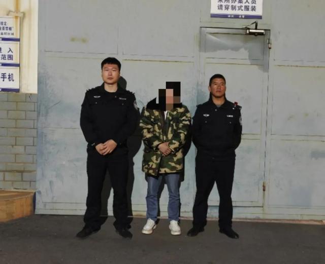 织、容留他人卖淫2人被刑拘AG真人游戏平台app组(图3)